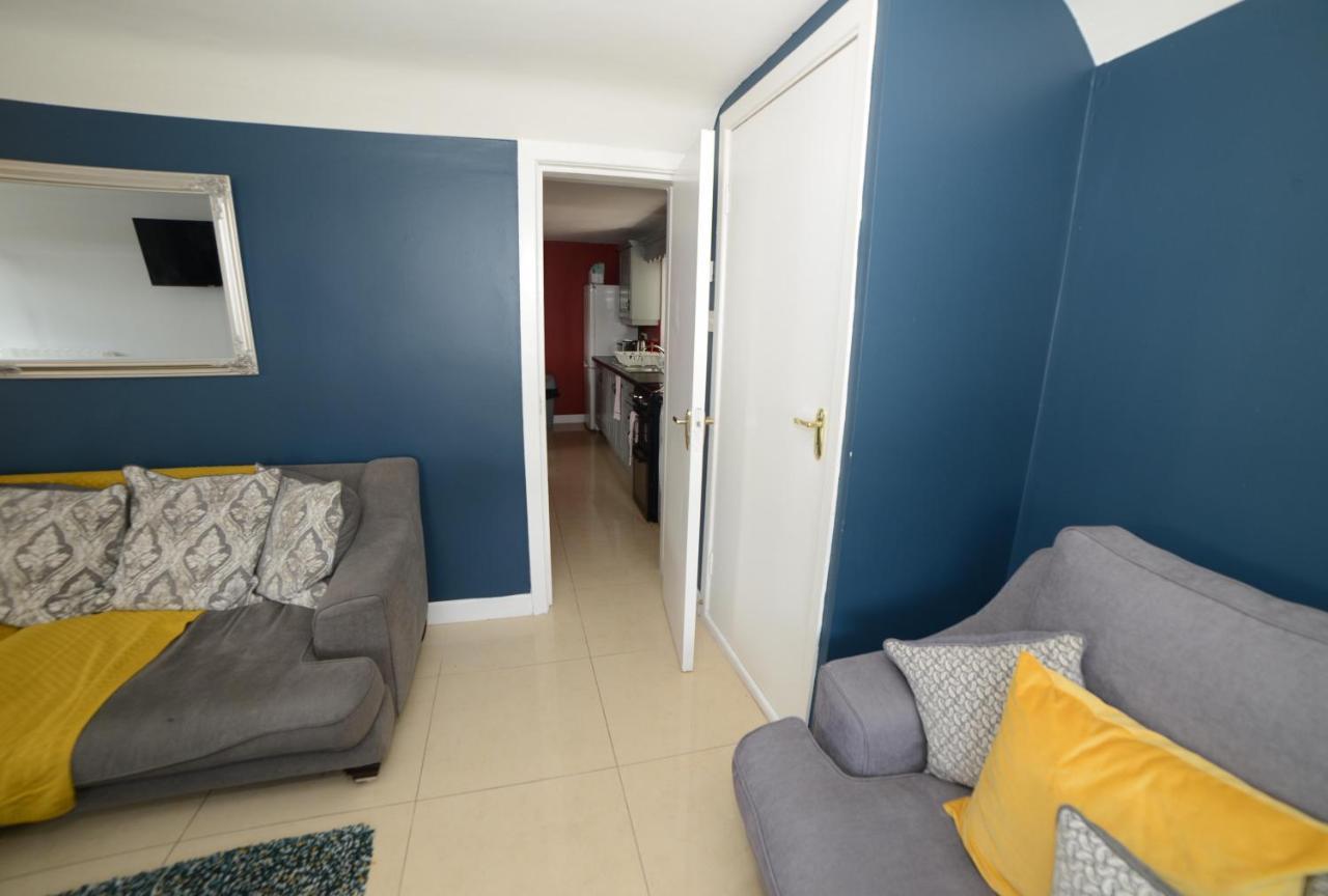Notting Hill West In The Heart Of Westport Town Villa Exterior photo
